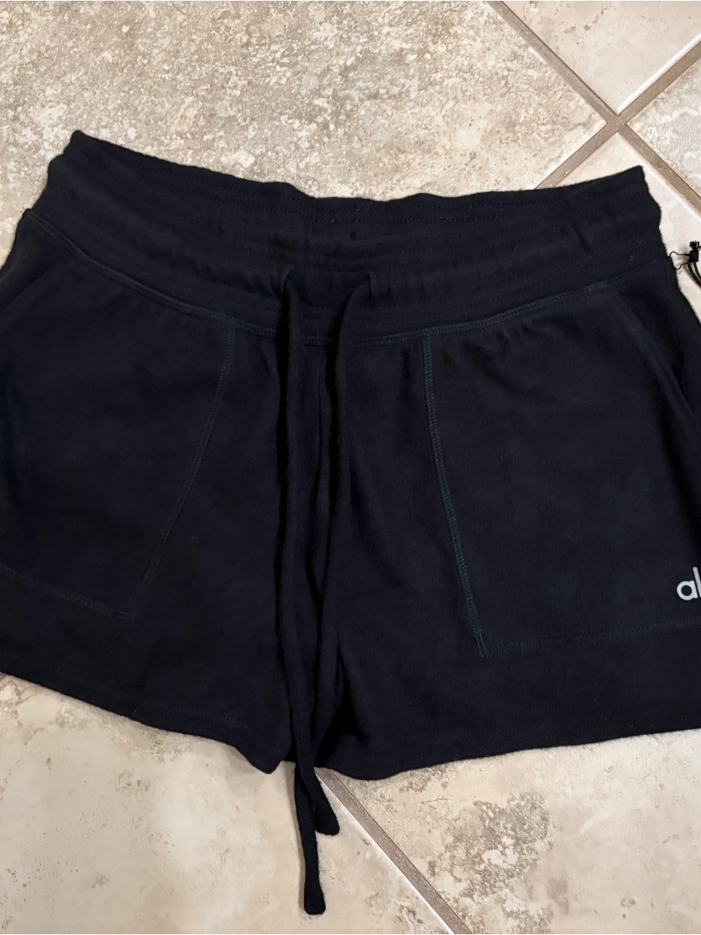 Alo Black Daze Shorts NWT XS